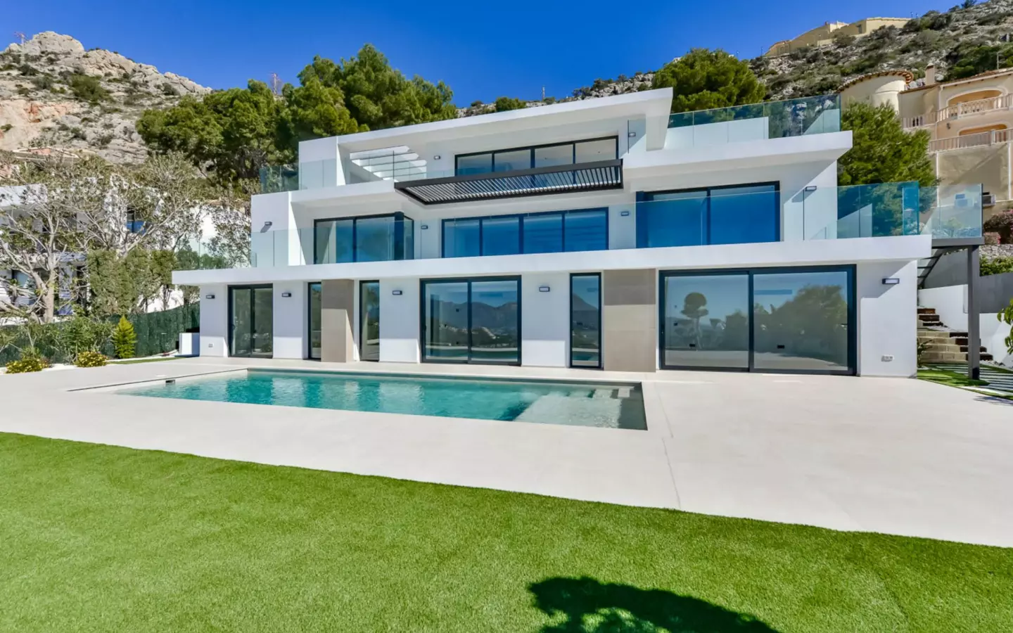 5-bedroom Villa In Altea, Spain (390 M²)