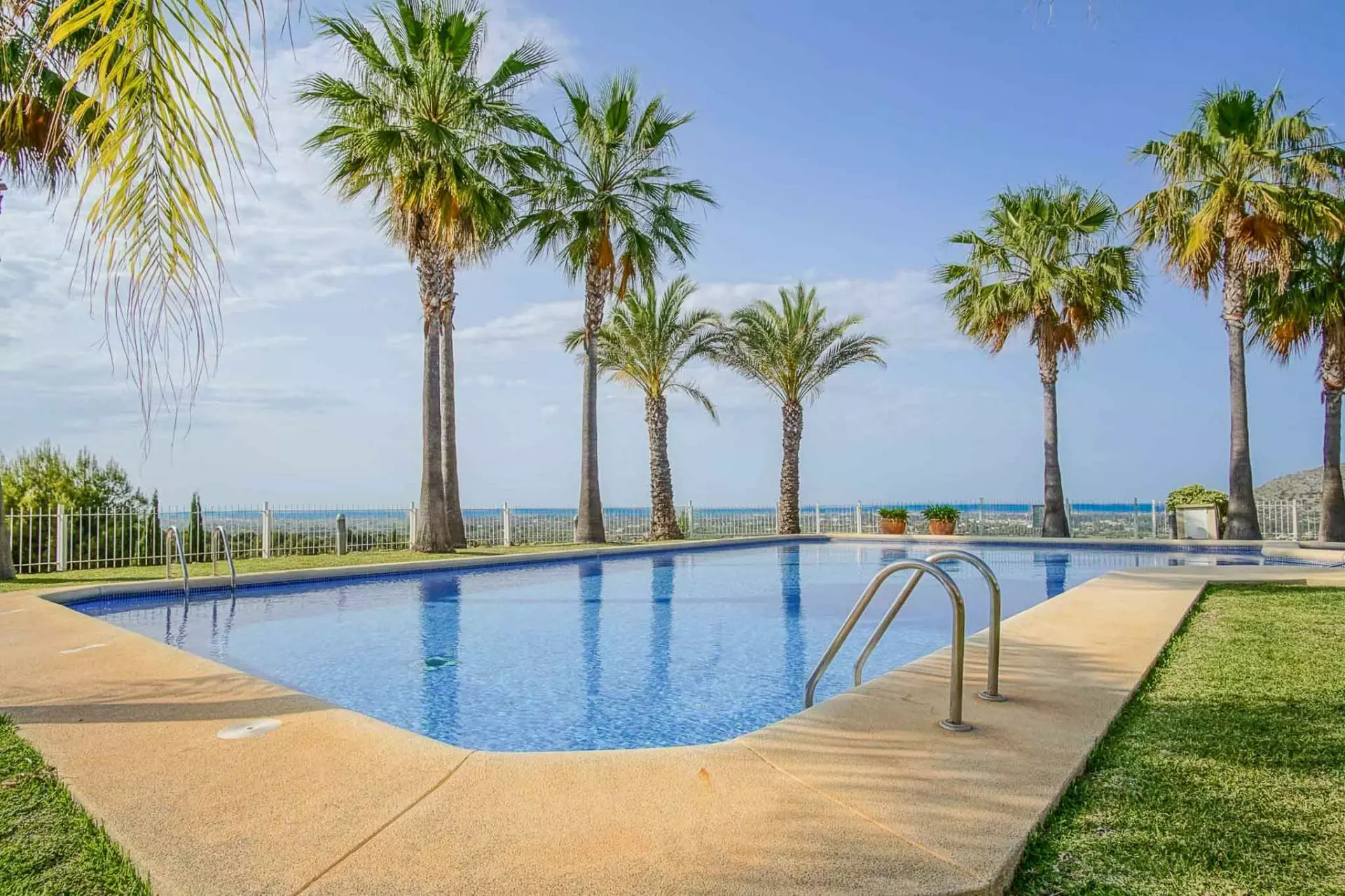 2-2-a20869 3-bedroom Apartment In Pedreguer, Spain (310 M²)