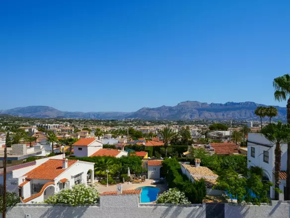5-bedroom Villa In Alfaz Del Pi, Spain (322 M²)