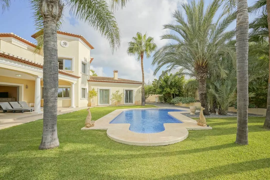 4-bedroom Villa In Benissa, Spain (464 M²)