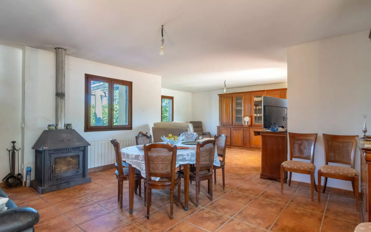 6-bedroom Villa In Pedreguer, Spain (361 M²)