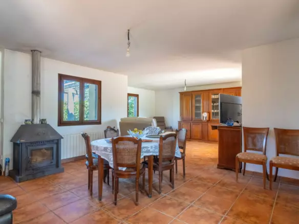 6-bedroom Villa In Pedreguer, Spain (361 M²)