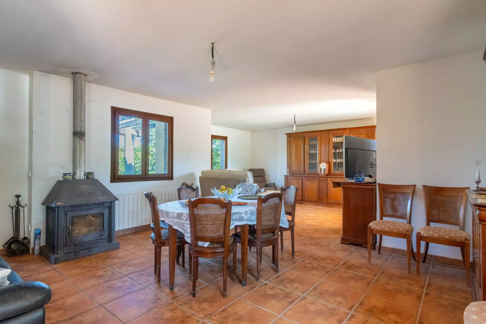 6-bedroom Villa In Pedreguer, Spain (361 M²)
