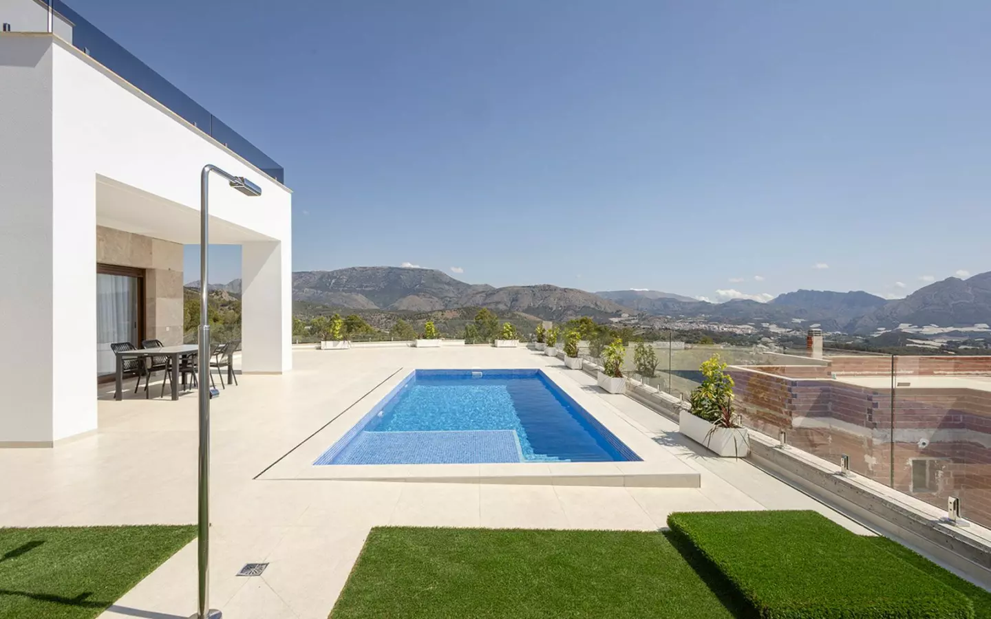3-bedroom Villa In Polop, Spain (165 M²)