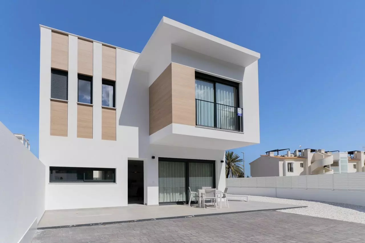 3-bedroom Villa In Denia, Spain (216 M²)