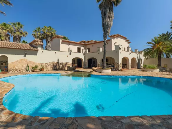 5-bedroom Villa In Ondara, Spain (1.025 M²)