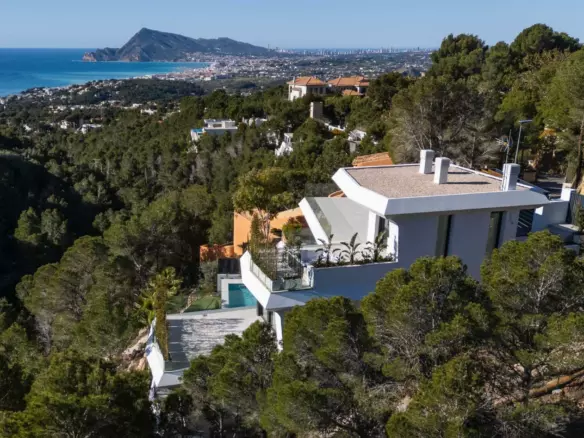 4-bedroom Villa In Altea, Spain (609 M²)