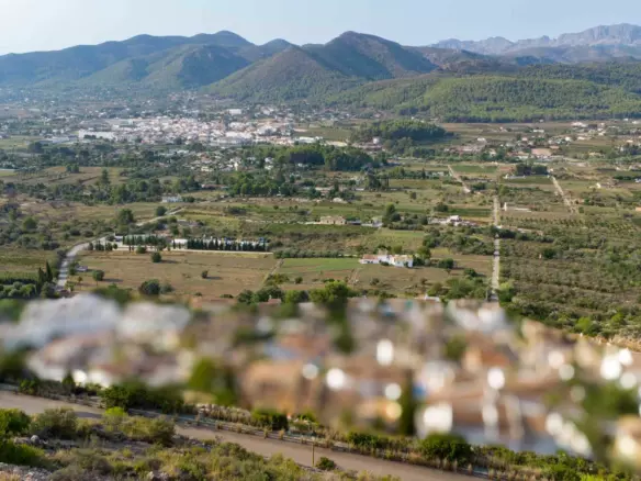 Plot In Jalon – Xalo, Spain (653 M² Plot)