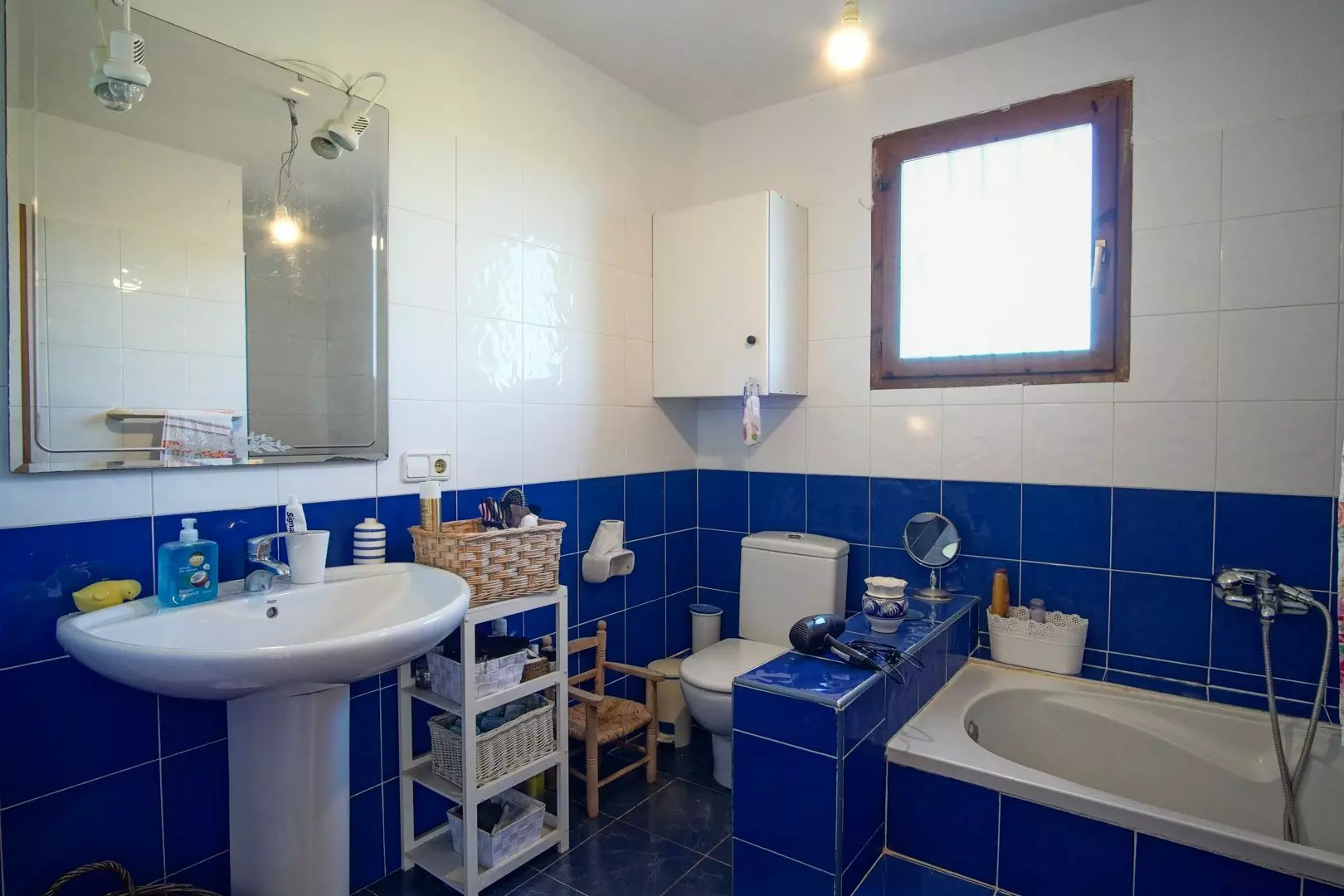 6-bedroom Villa In Pedreguer, Spain (361 M²)