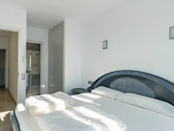 4-bedroom Villa In Moraira, Spain (434 M²)