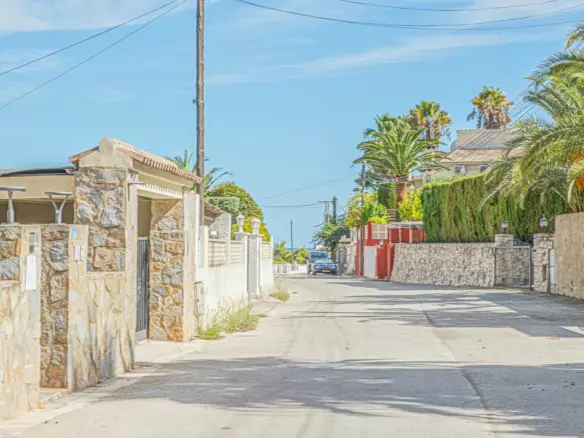 Plot In Benissa, Spain (826 M² Plot)