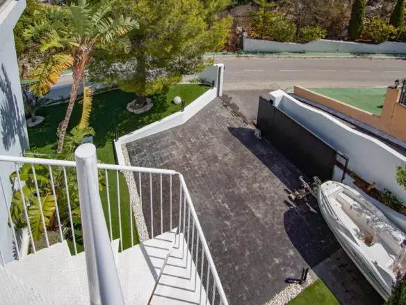 6-bedroom Villa In Altea, Spain (547 M²)