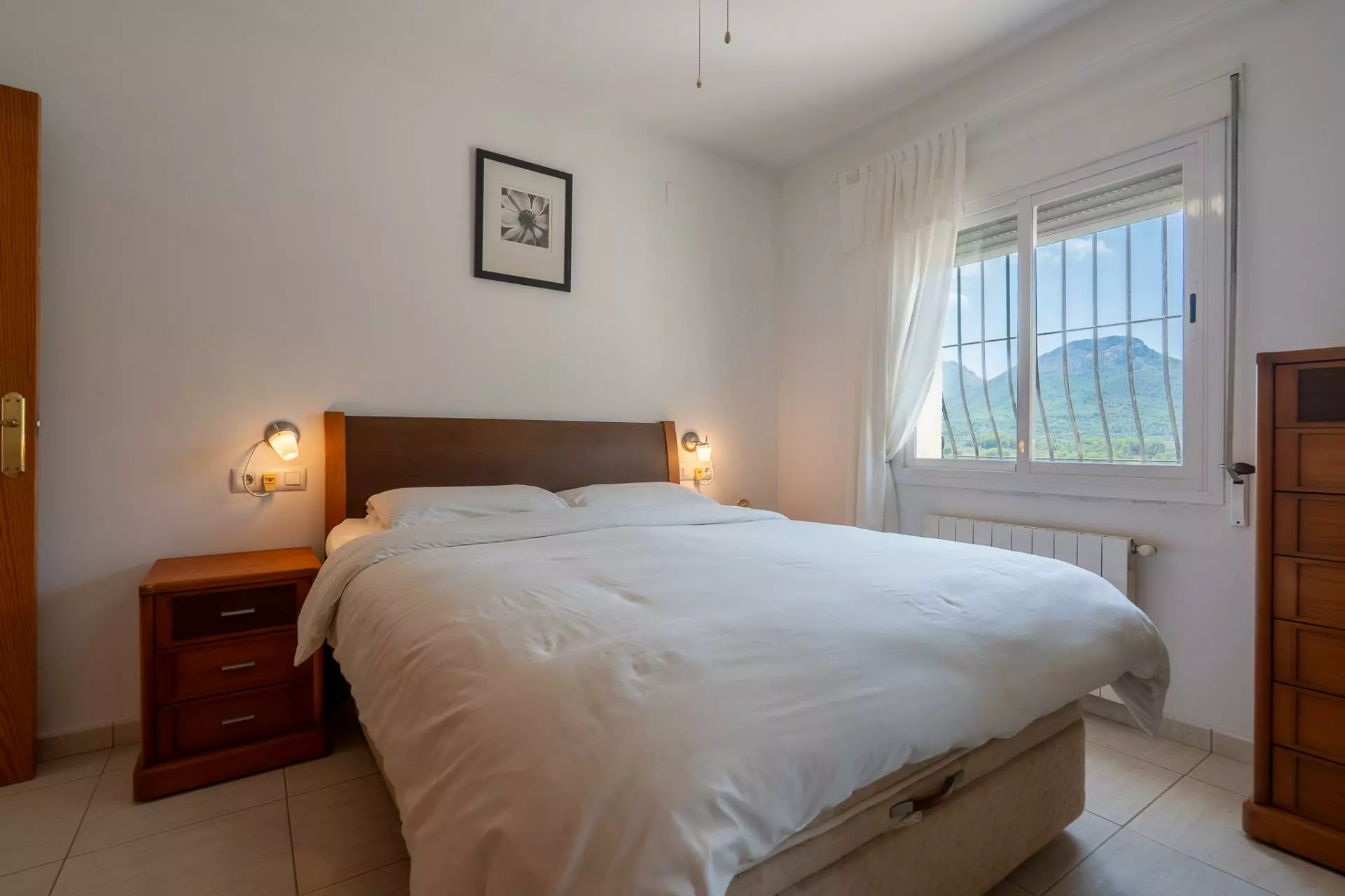 5-bedroom Villa In Jalon – Xalo, Spain (229 M²)