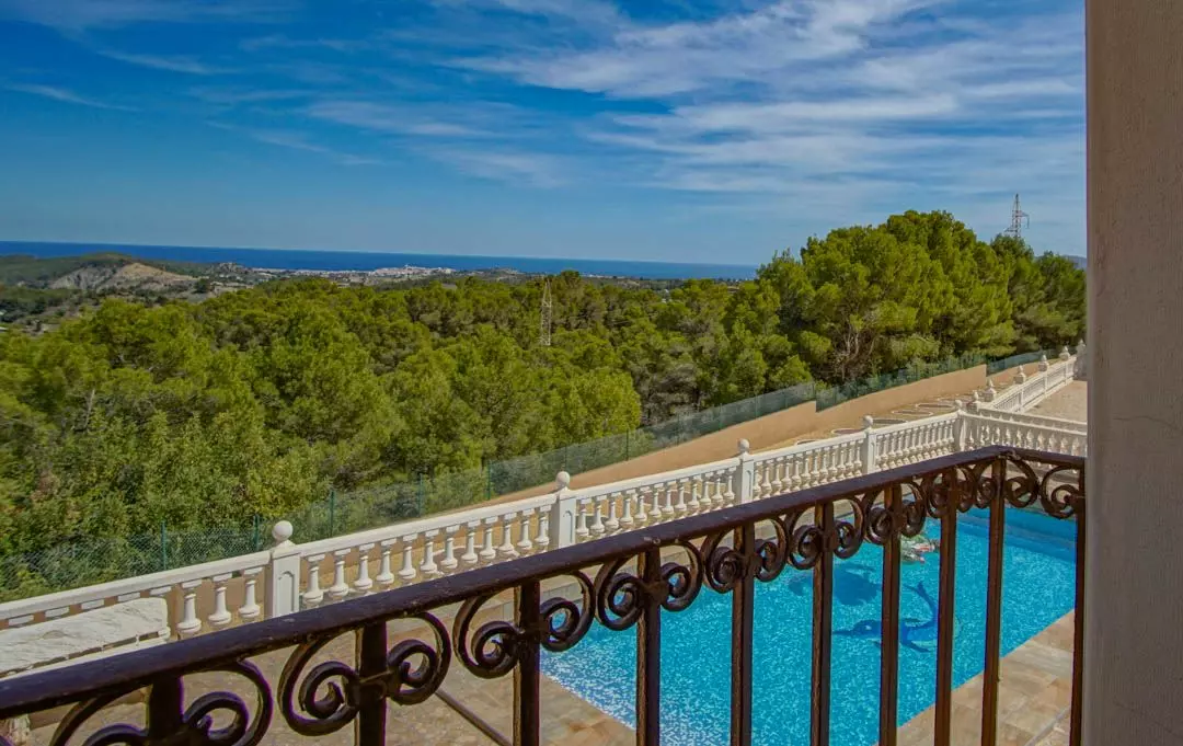 8-bedroom Villa In La Nucía, Spain (900 M²)