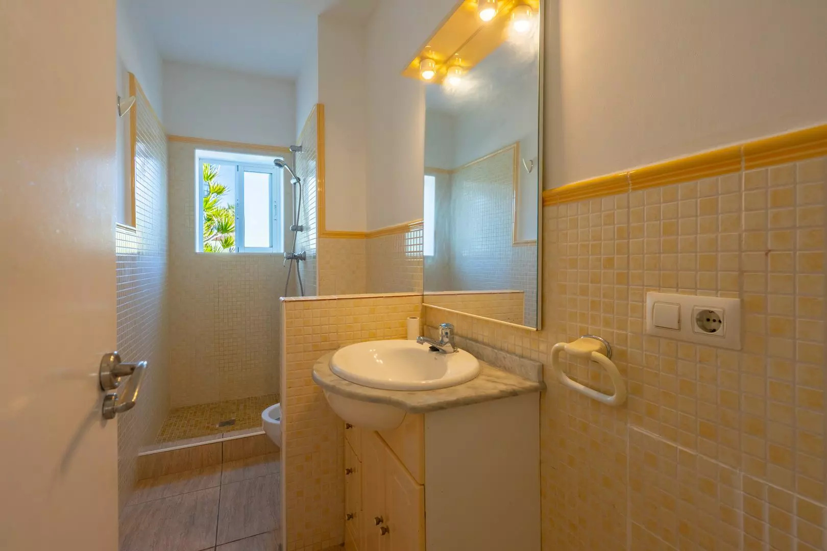 2-bedroom Villa In Benitachell, Spain (202 M²)