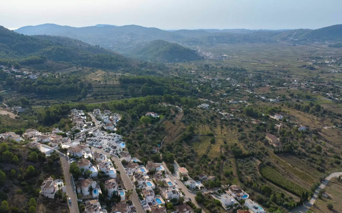 Plot In Jalon – Xalo, Spain (653 M² Plot)