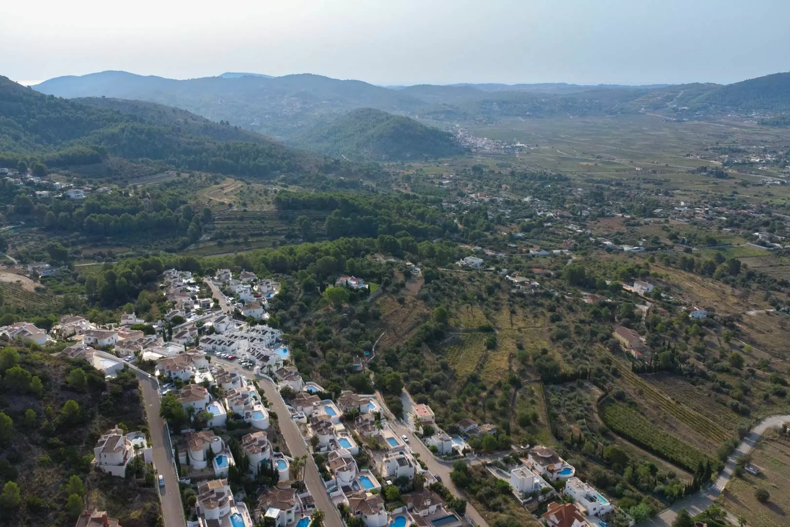 Plot In Jalon – Xalo, Spain (653 M² Plot)