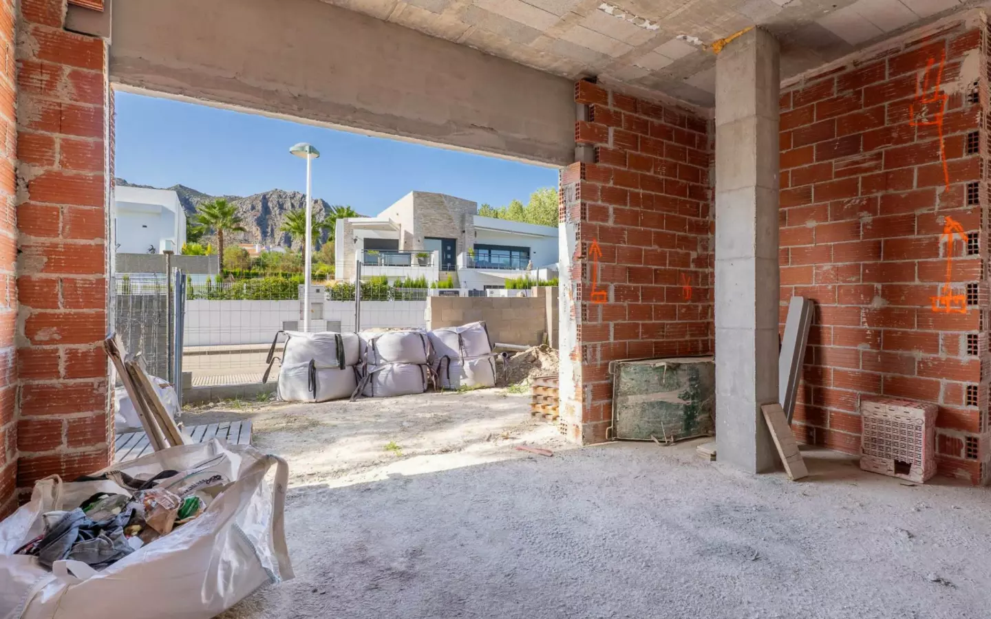 3-bedroom Villa In Beniarbeig, Spain (225 M²)