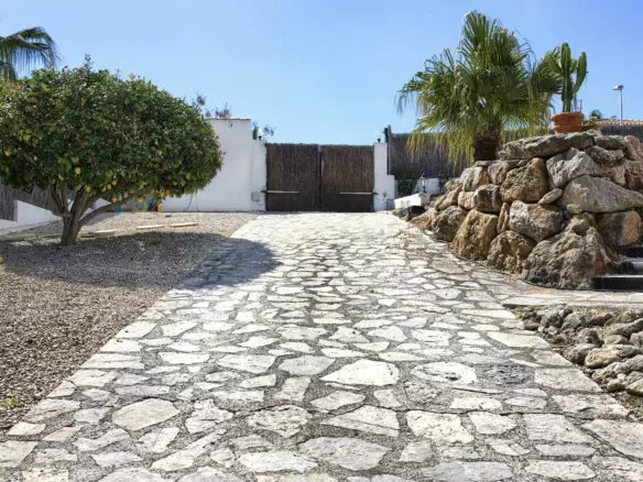 4-bedroom Villa In Jávea – Xàbia, Spain (257 M²)