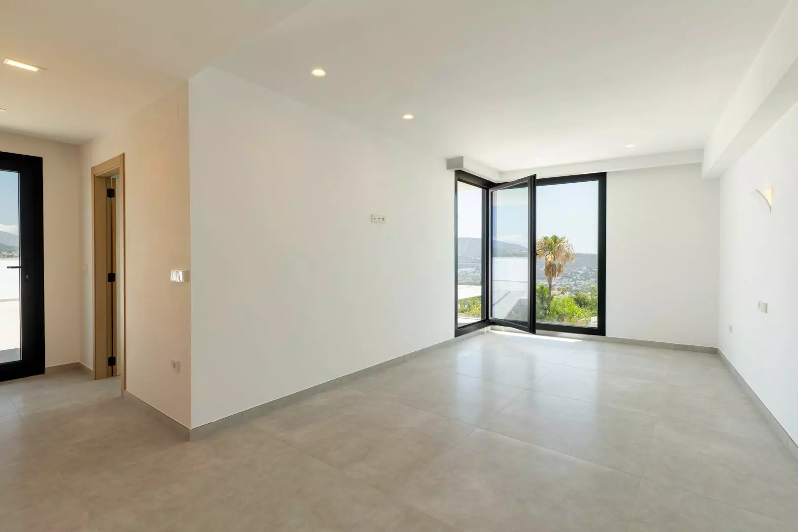 3-bedroom Villa In Moraira, Spain (310 M²)