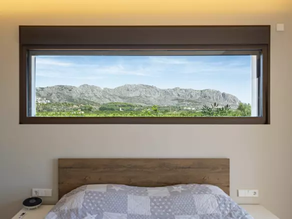 3-bedroom Villa In Pedreguer, Spain (225 M²)