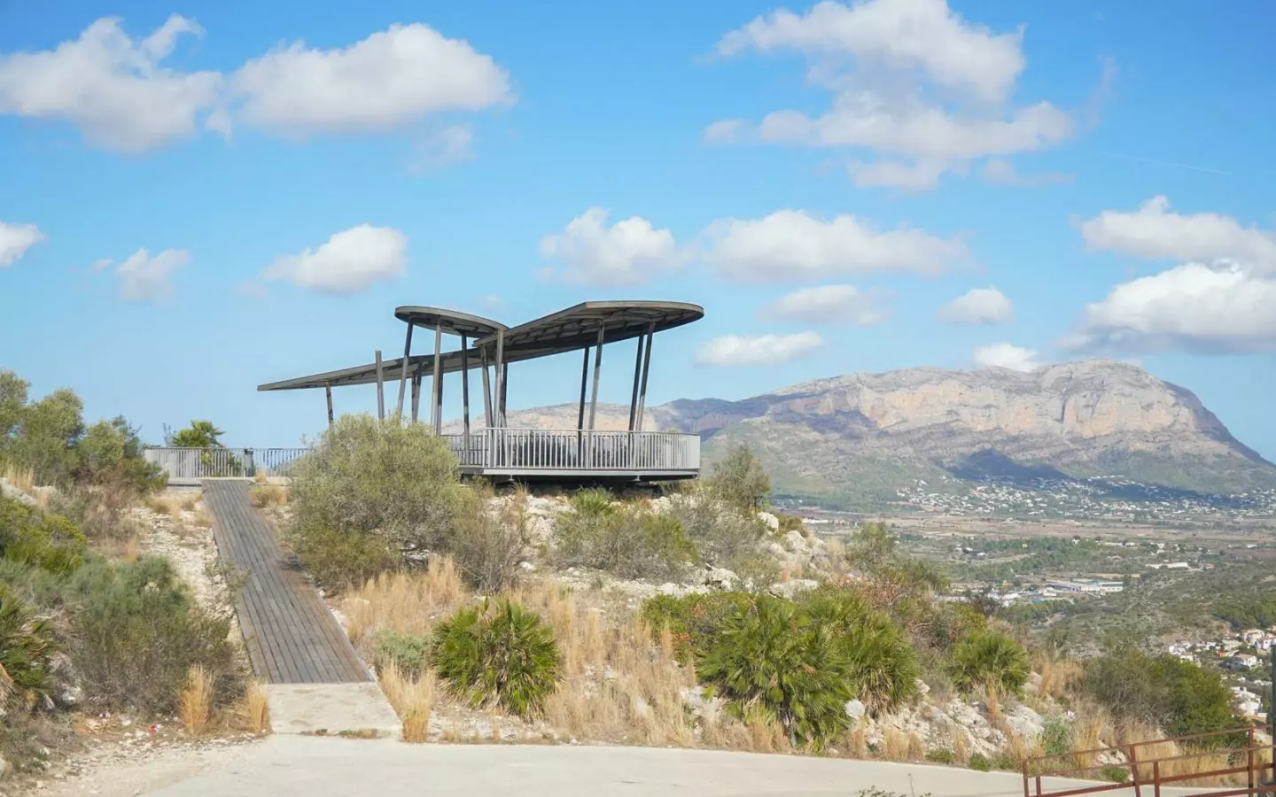 5-bedroom Villa In Pedreguer, Spain (392 M²)