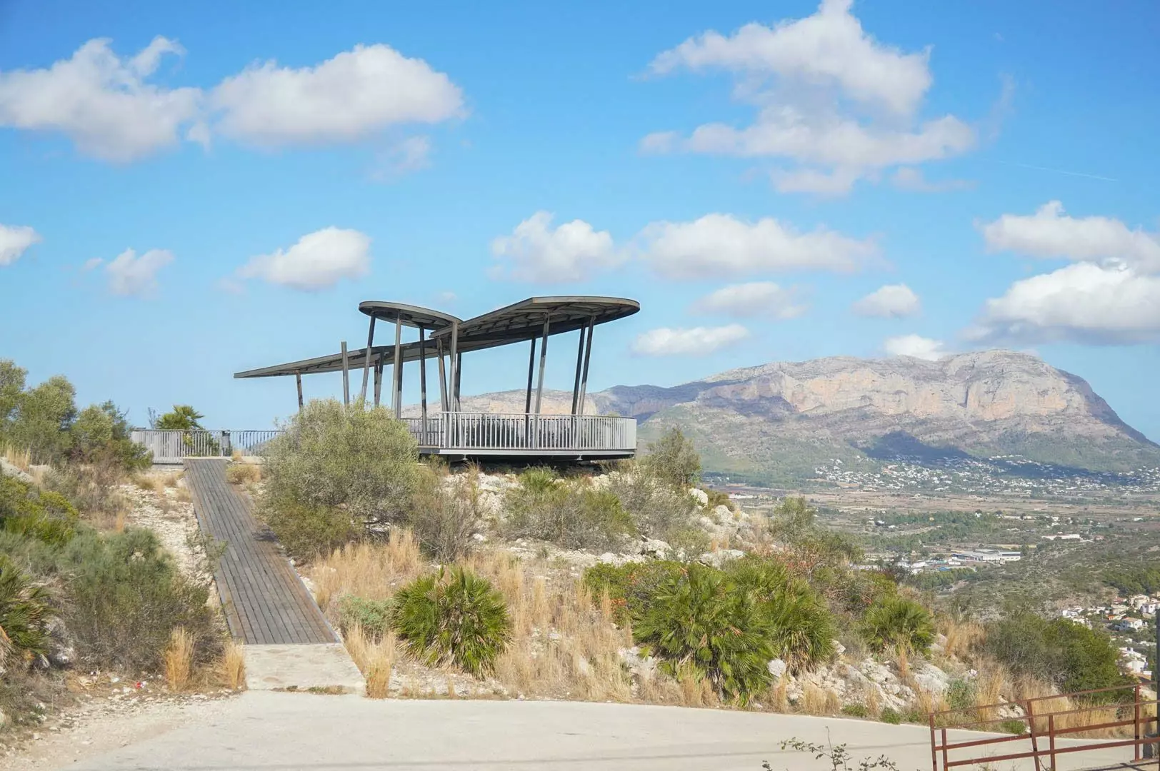 5-bedroom Villa In Pedreguer, Spain (392 M²)