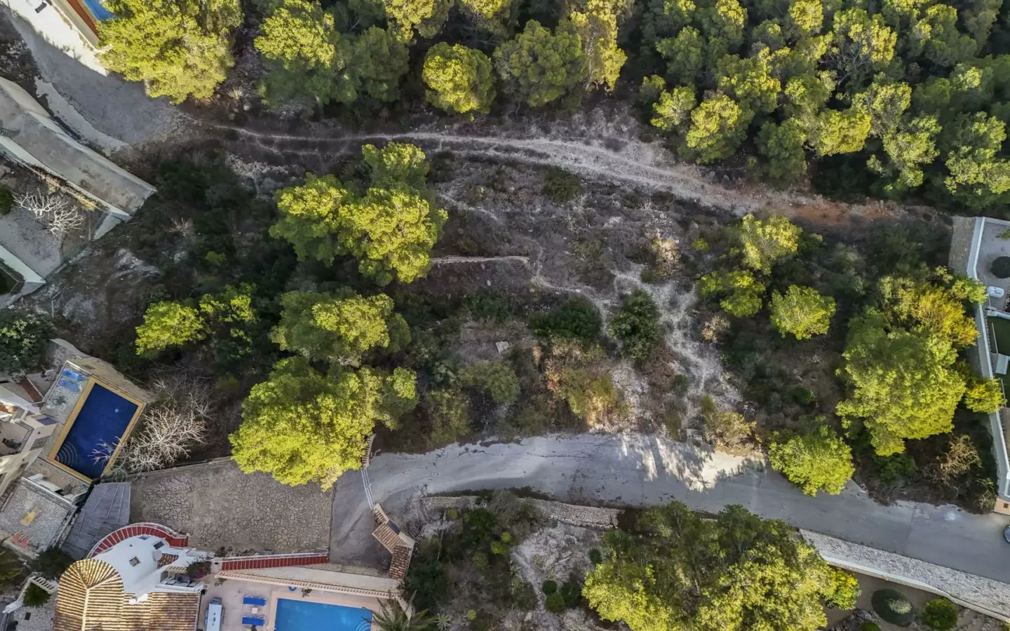 Plot In Benissa, Spain (1.100 M² Plot)
