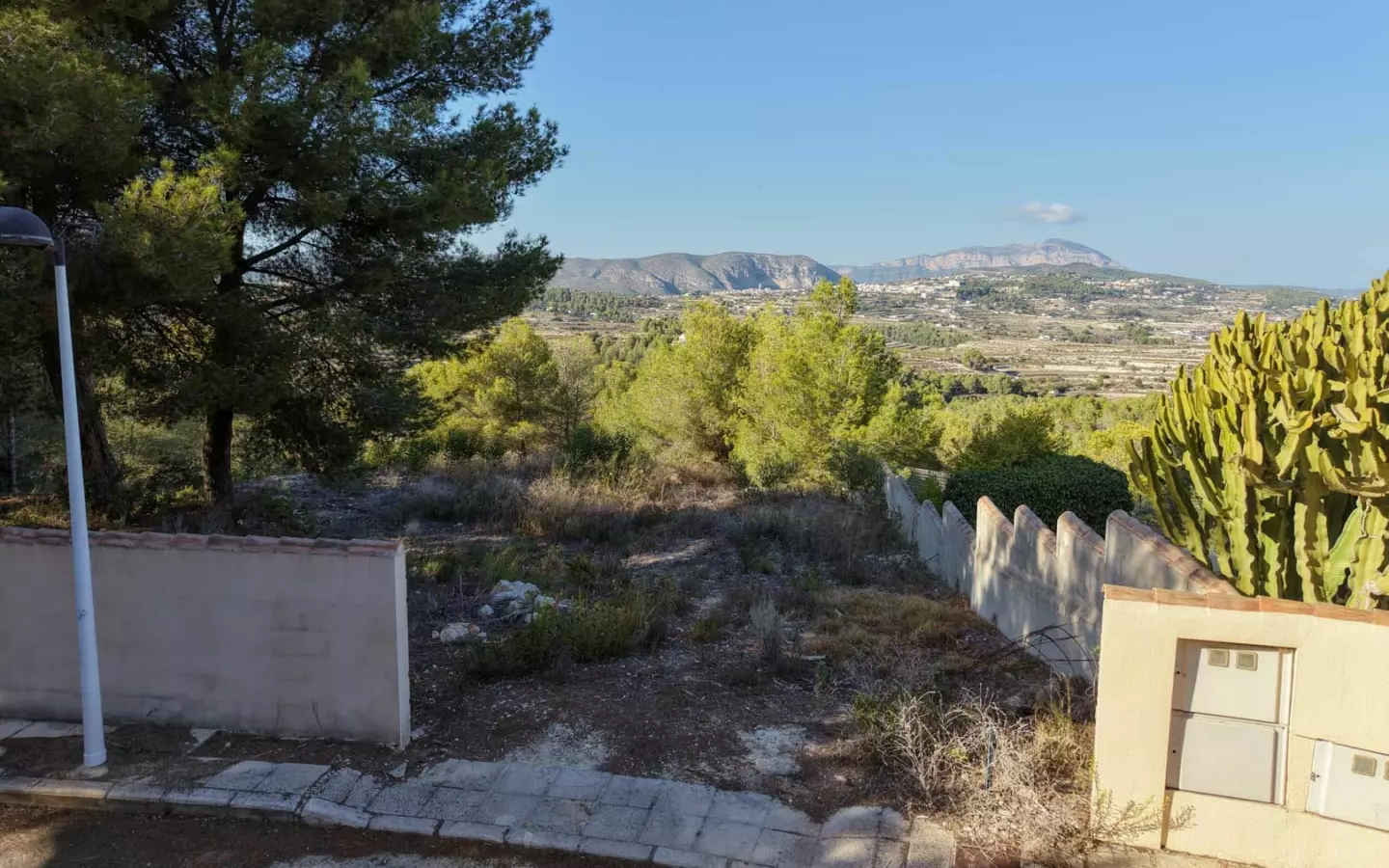 Plot In Moraira, Spain (801 M² Plot)