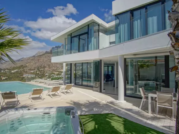 6-bedroom Villa In Altea, Spain (547 M²)
