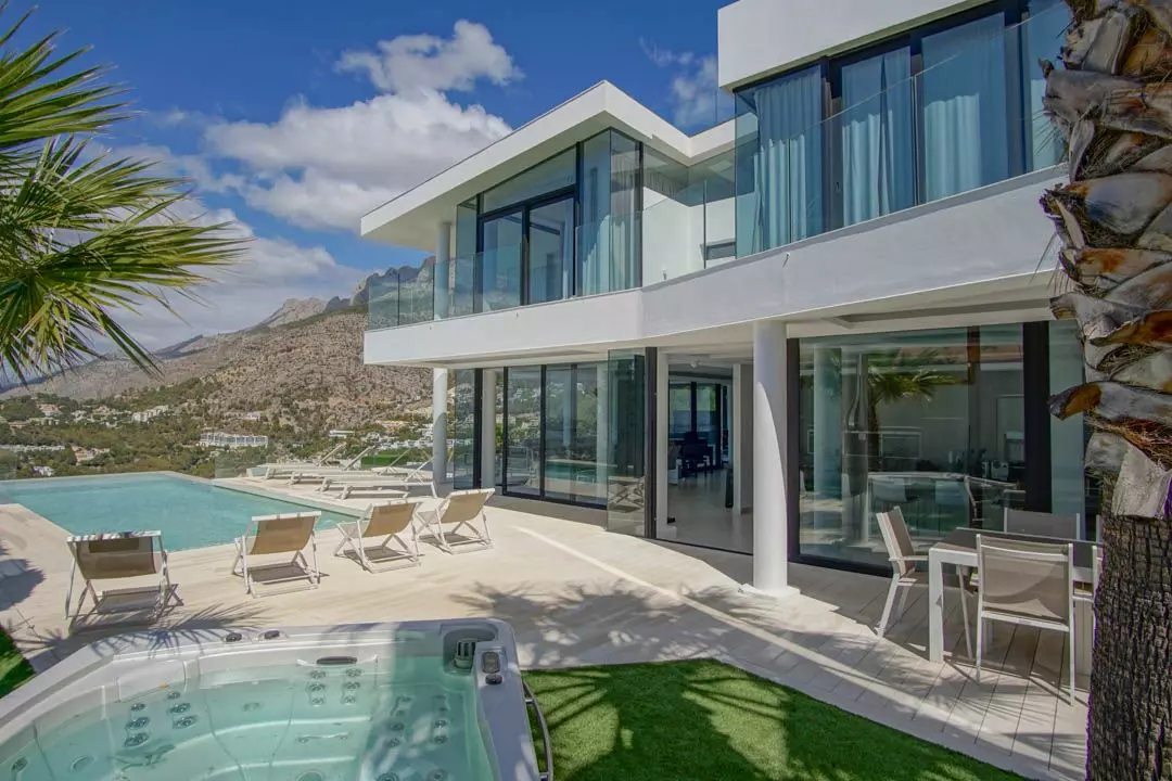 6-bedroom Villa In Altea, Spain (547 M²)