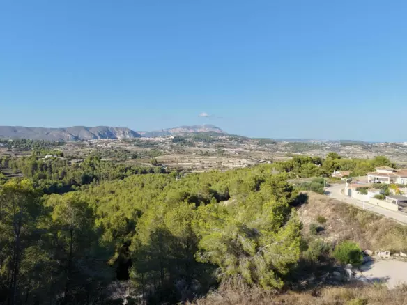 Plot In Moraira, Spain (1.280 M² Plot)