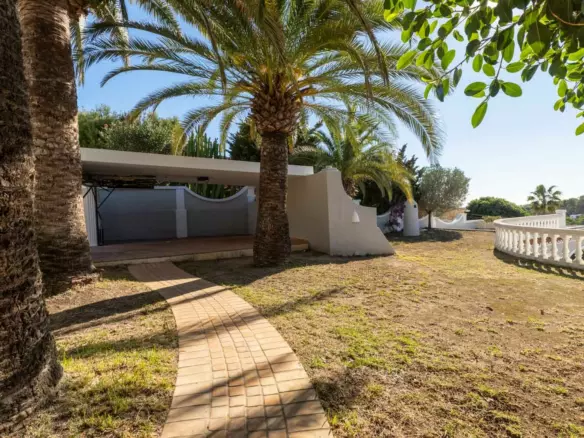 5-bedroom Villa In Benissa, Spain (565 M²)