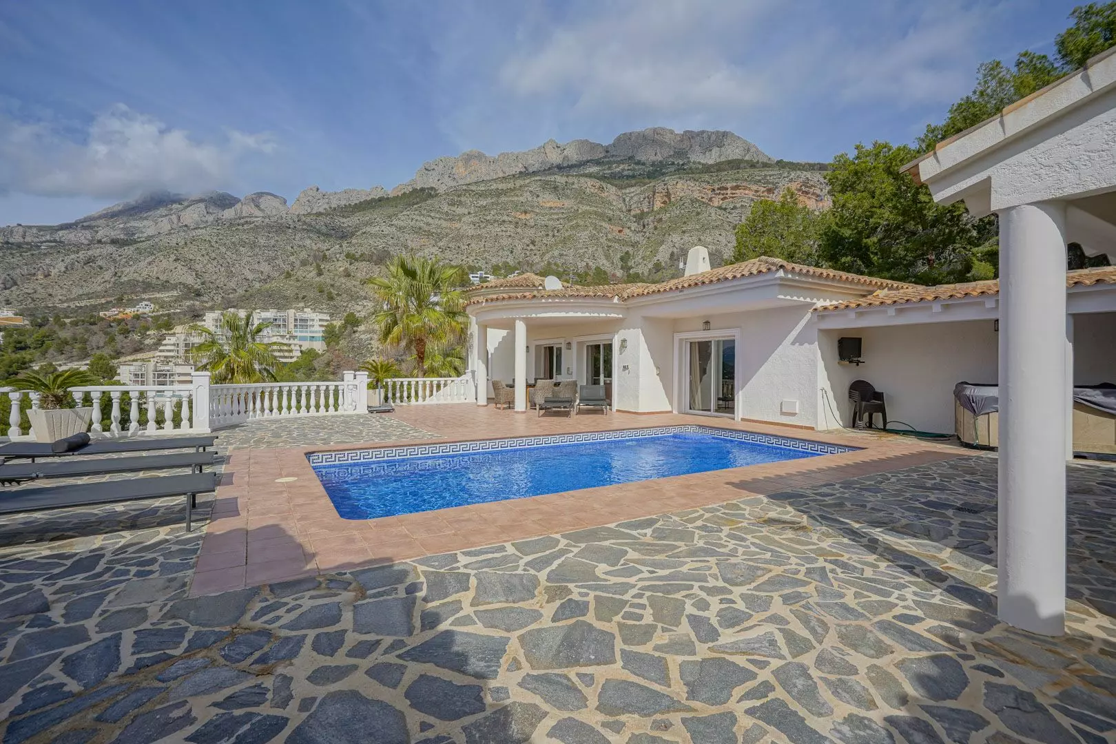 4-bedroom Villa In Altea, Spain (400 M²)