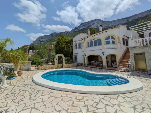 3-bedroom Villa In Denia, Spain (238 M²)