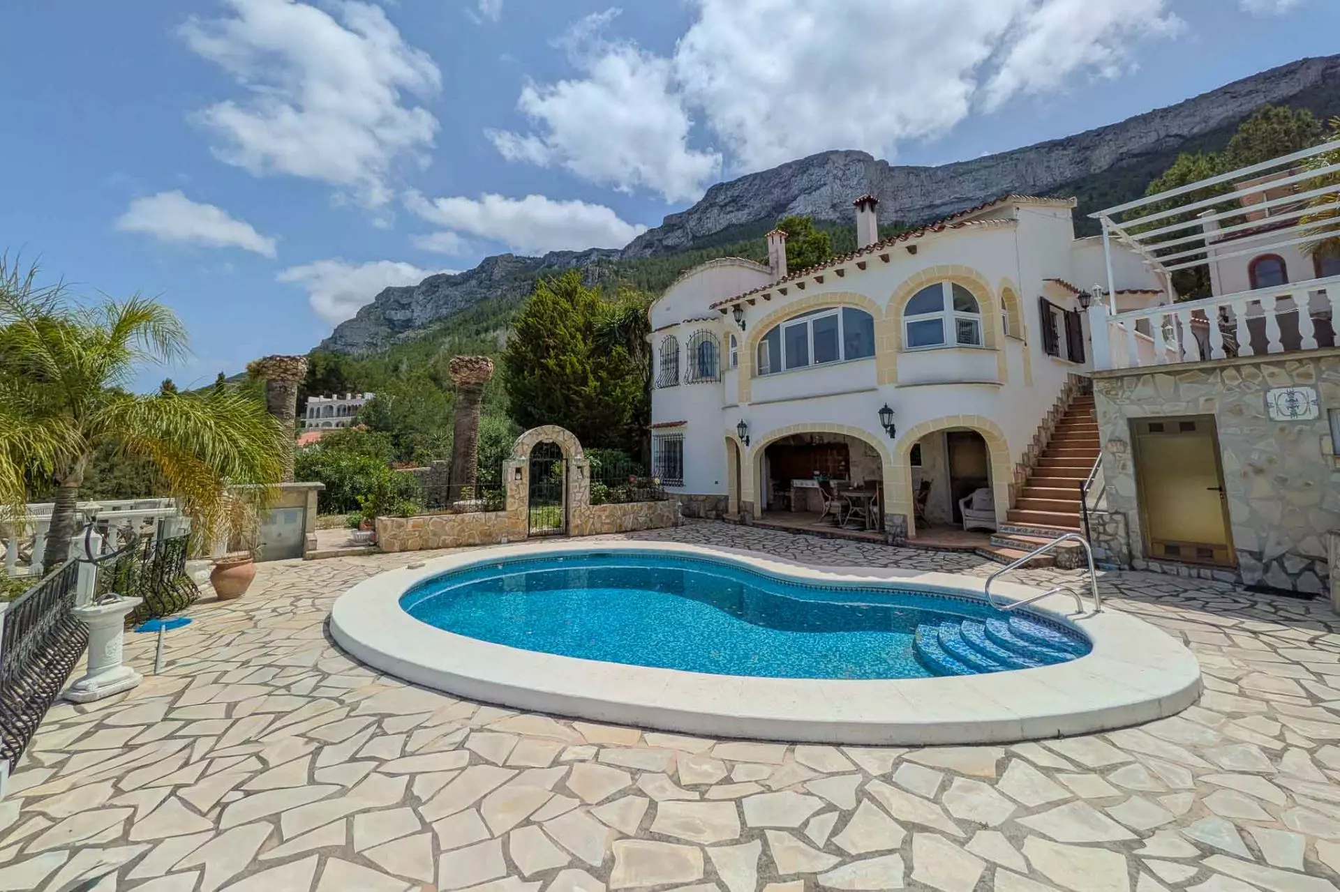 2-3-4a1560 3-bedroom Villa In Denia, Spain (238 M²)