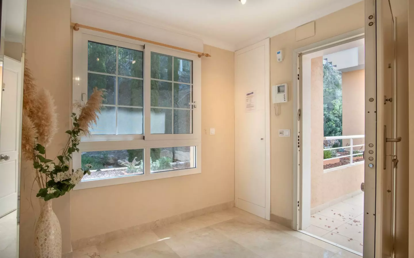 3-bedroom Apartment In Pedreguer, Spain (310 M²)