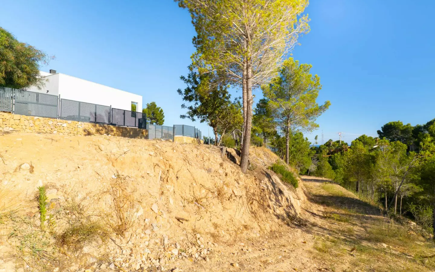 Plot In Altea, Spain (2.120 M² Plot)