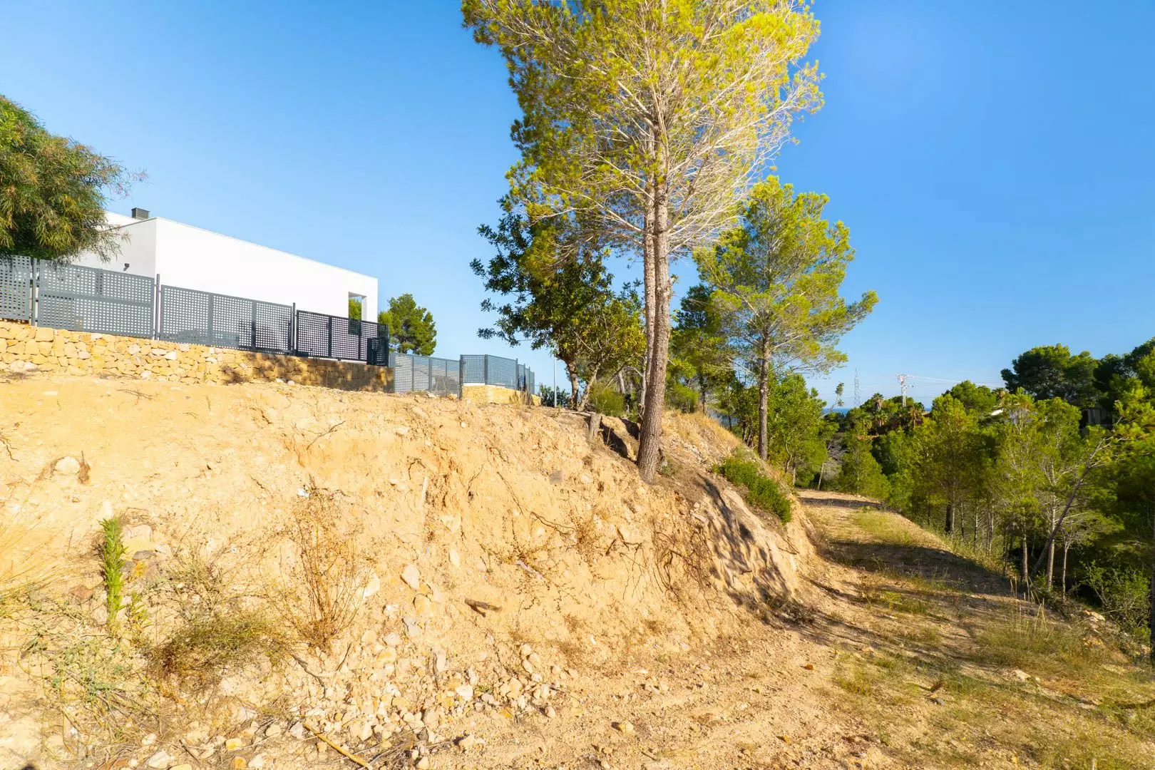 Plot In Altea, Spain (2.120 M² Plot)
