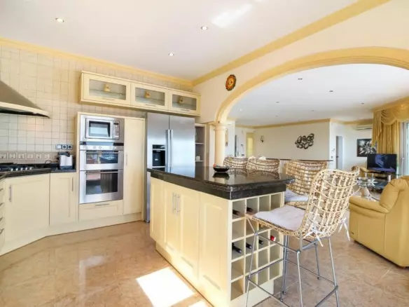 4-bedroom Villa In Benissa, Spain (370 M²)