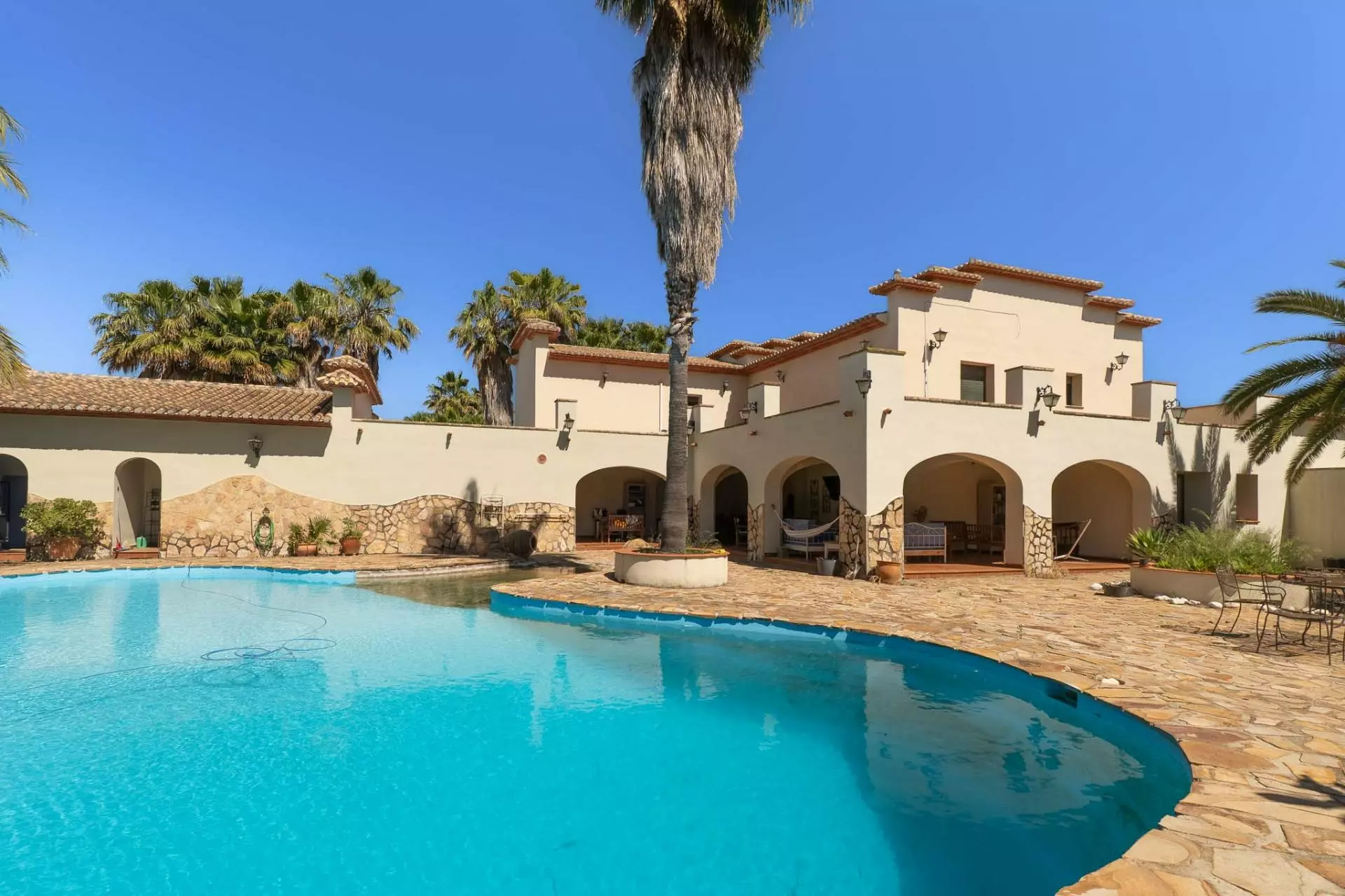 2-3-951ae9 5-bedroom Villa In Ondara, Spain (1.025 M²)
