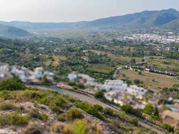Plot In Jalon – Xalo, Spain (653 M² Plot)