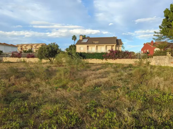 Plot In Denia, Spain (1.315 M² Plot)