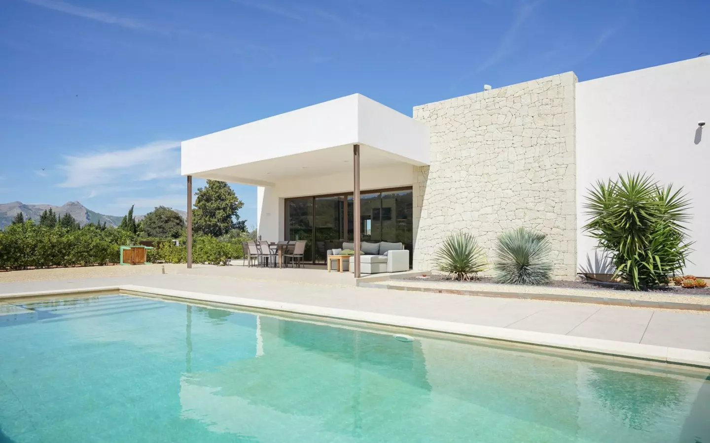 3-bedroom Villa In Pedreguer, Spain (225 M²)