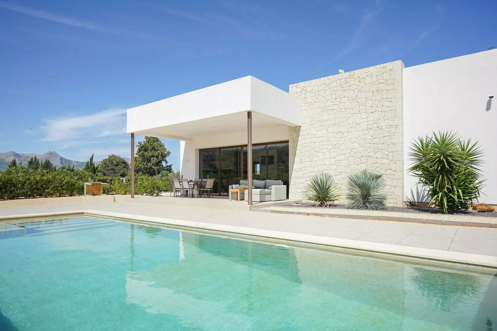 3-bedroom Villa In Pedreguer, Spain (225 M²)