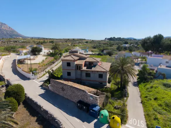 3-bedroom Villa In Gata De Gorgos, Spain (150 M²)