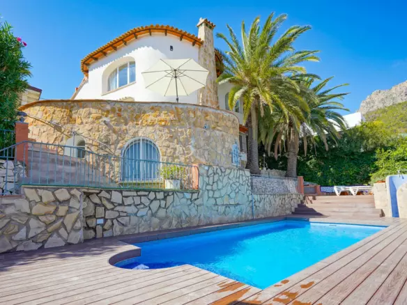6-bedroom Villa In Calpe, Spain (350 M²)