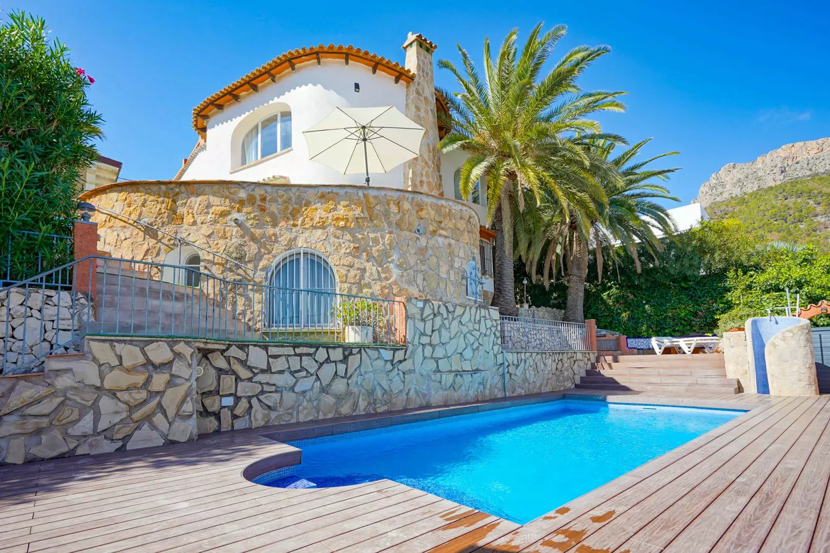 2-3-dcf825 6-bedroom Villa In Calpe, Spain (350 M²)