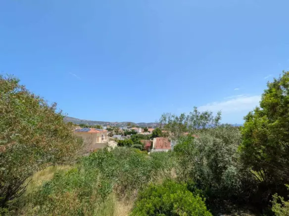 Plot In Benissa, Spain (856 M² Plot)