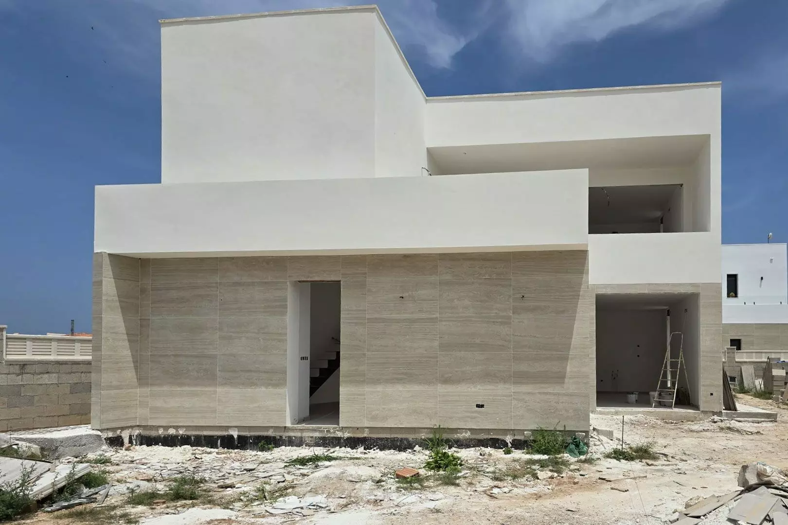 3-bedroom Villa In Els Poblets, Spain (225 M²)